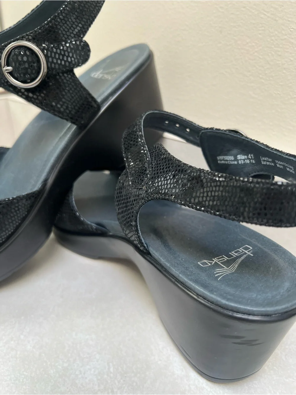 Dansko Dillon June Black Lizard Style Leather Slingback Open-Toe Sandals Sz 41